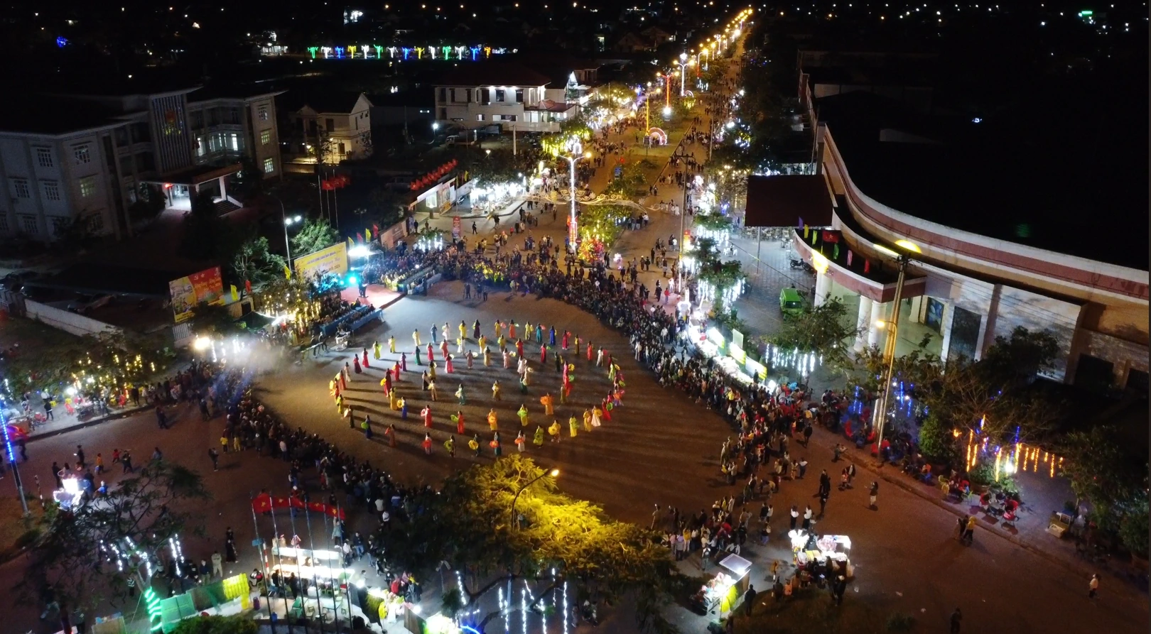 Phố Đi bộ Nguyễn Huệ