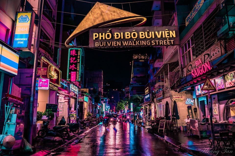 Phố Tây Bùi Viện – Không Ngủ Giữa Lòng Sài Gòn